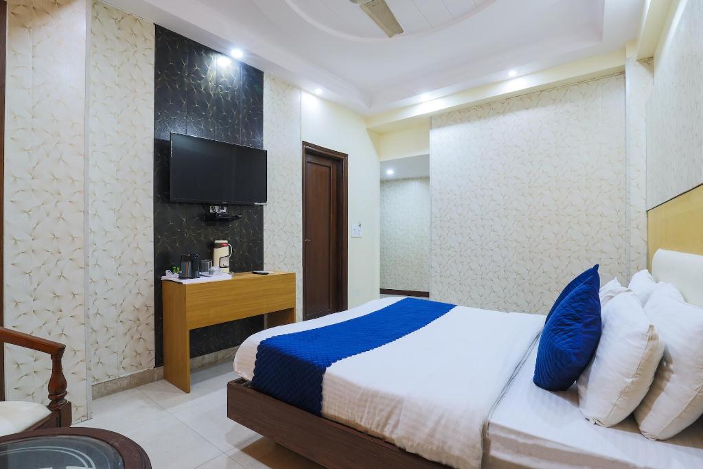 Room image 4